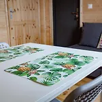 Krysiakowe Chatki Lodge *